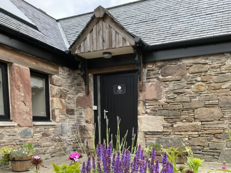 Clava Cottage - view of open plan interior